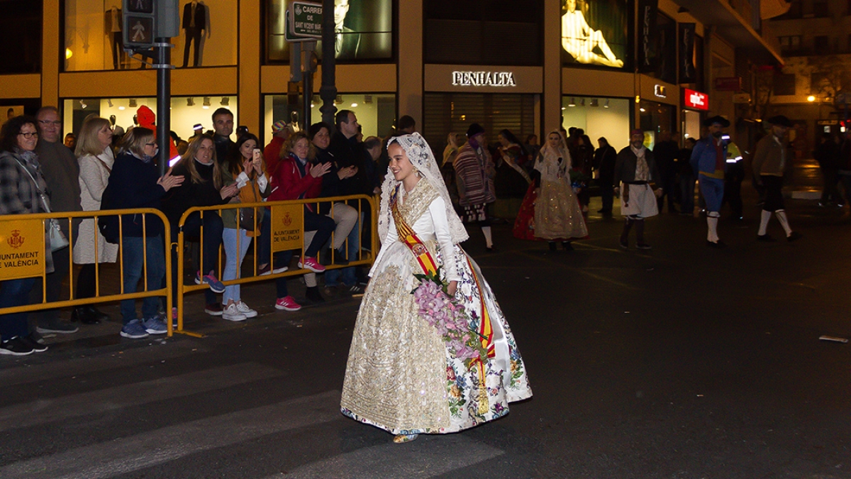 En la Ofrenda Sara vuelve a lucir el espolin de su exaltación