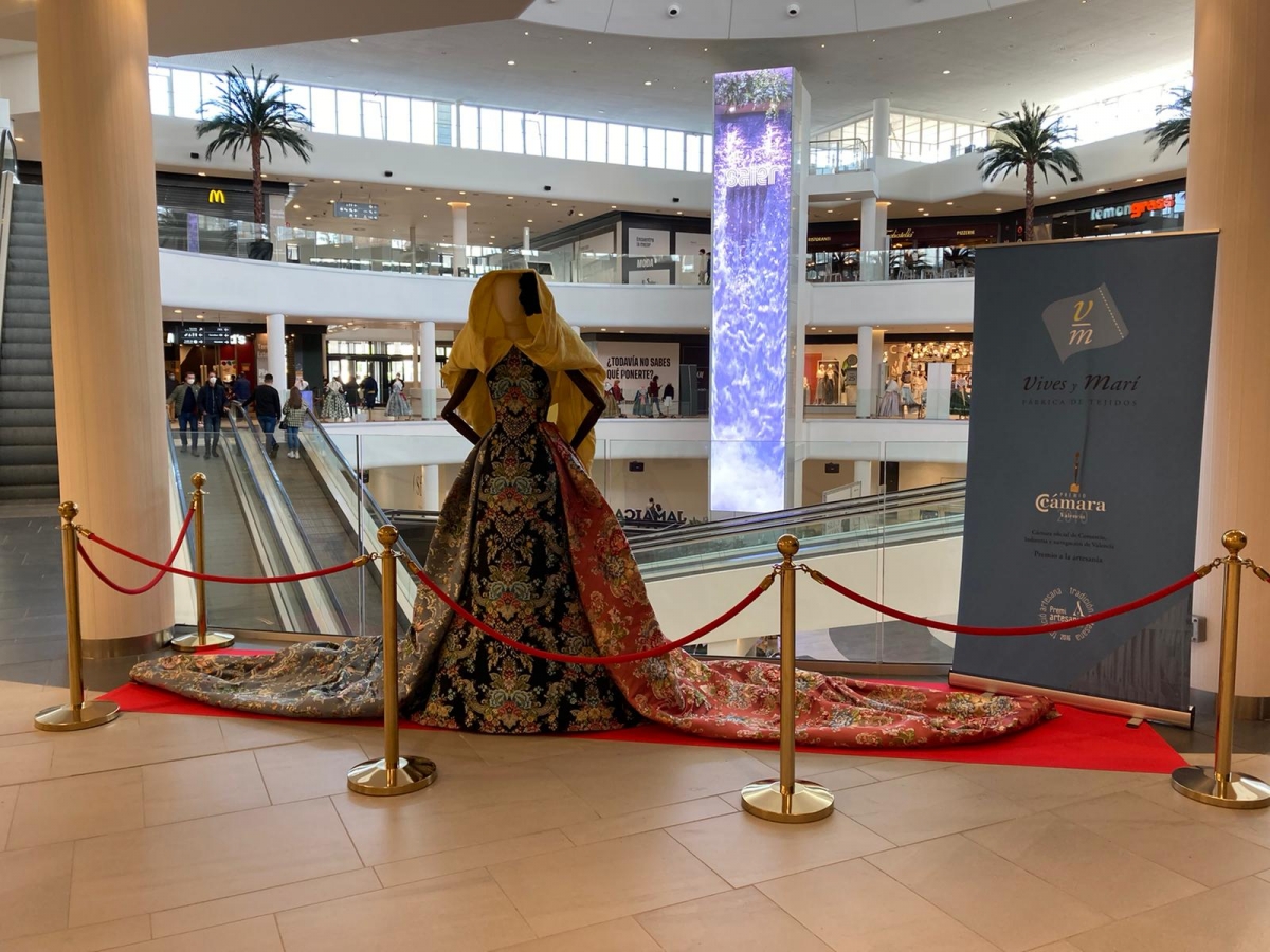 La exposición de Indumentaria Valenciana del Cc El Saler celebra su 21 aniversario